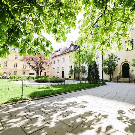 Designers Apartment In The Old Town Warschau Buitenkant foto
